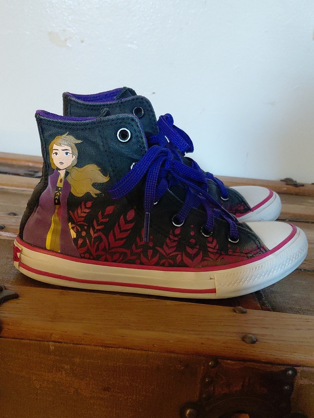 Girls' High-Top Graphic Sneakers in Black and Purple